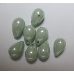 Glass Tears/Pears 6x9 mm Opaque Mint Luster - 10 pcs