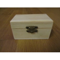Wooden Chest 9x5,5 cm - 1 pc