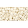 Rocailles Toho 8/0 Opaque-Lustered Navajo White