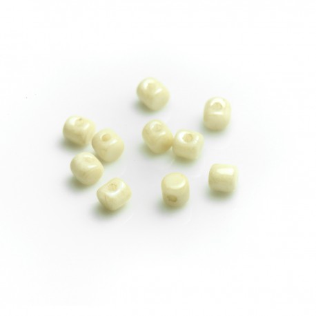 Minos® par Puca® 2,5x3 mm Opaque White - 5 g