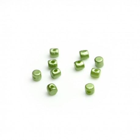 Minos® par Puca® 2,5x3 mm Pastel Olivine - 5 g