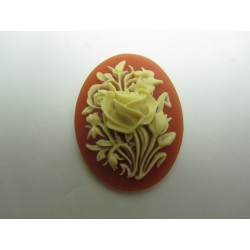 Oval Resin Cameo 40x30 mm Roses Ivory/ Corneol - 1 pc