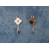Charm Smaltato Chiave 31 x 14 x 2 mm Bianco /Argemto-Oro - 1 pz